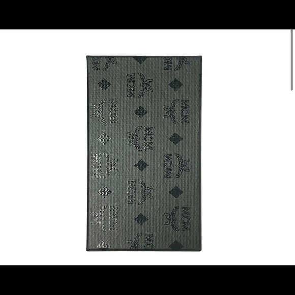 MCM Hide and Seek Bunny IPhone Case - Picture 3 of 8